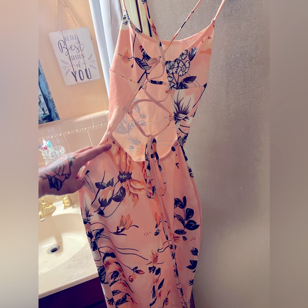 Amazing powder pink dress with flowers